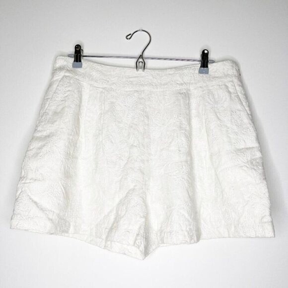 JOIE Lisley Embroidered Shorts  - Picture 2 of 9